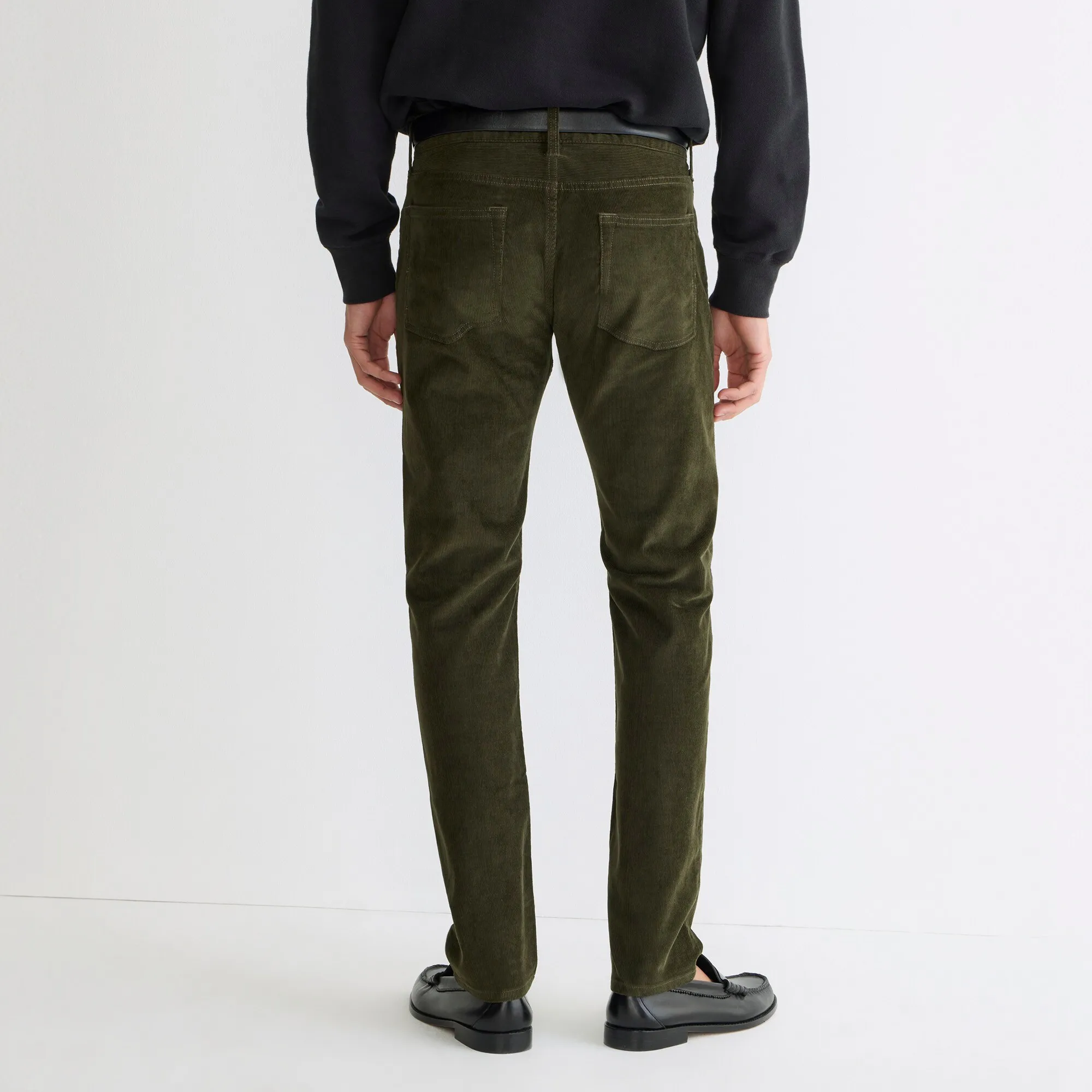 484 Slim-fit pant in corduroy