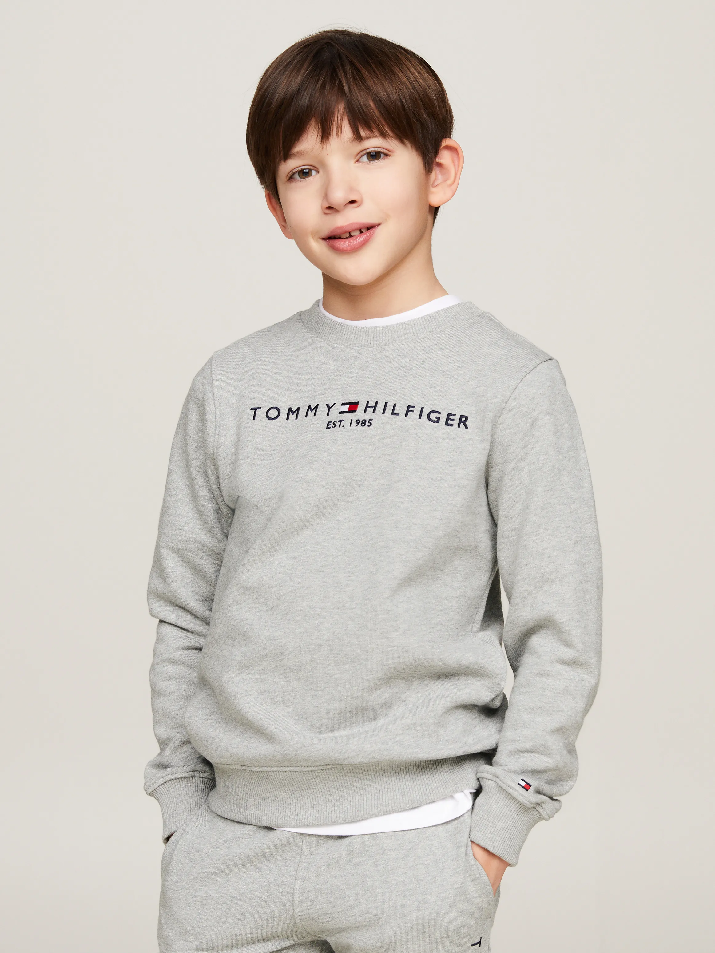 Kids Unisex 3-7 Essential Sweatshirt | Sweatshirts & Hoodies| Tommy Hilfiger