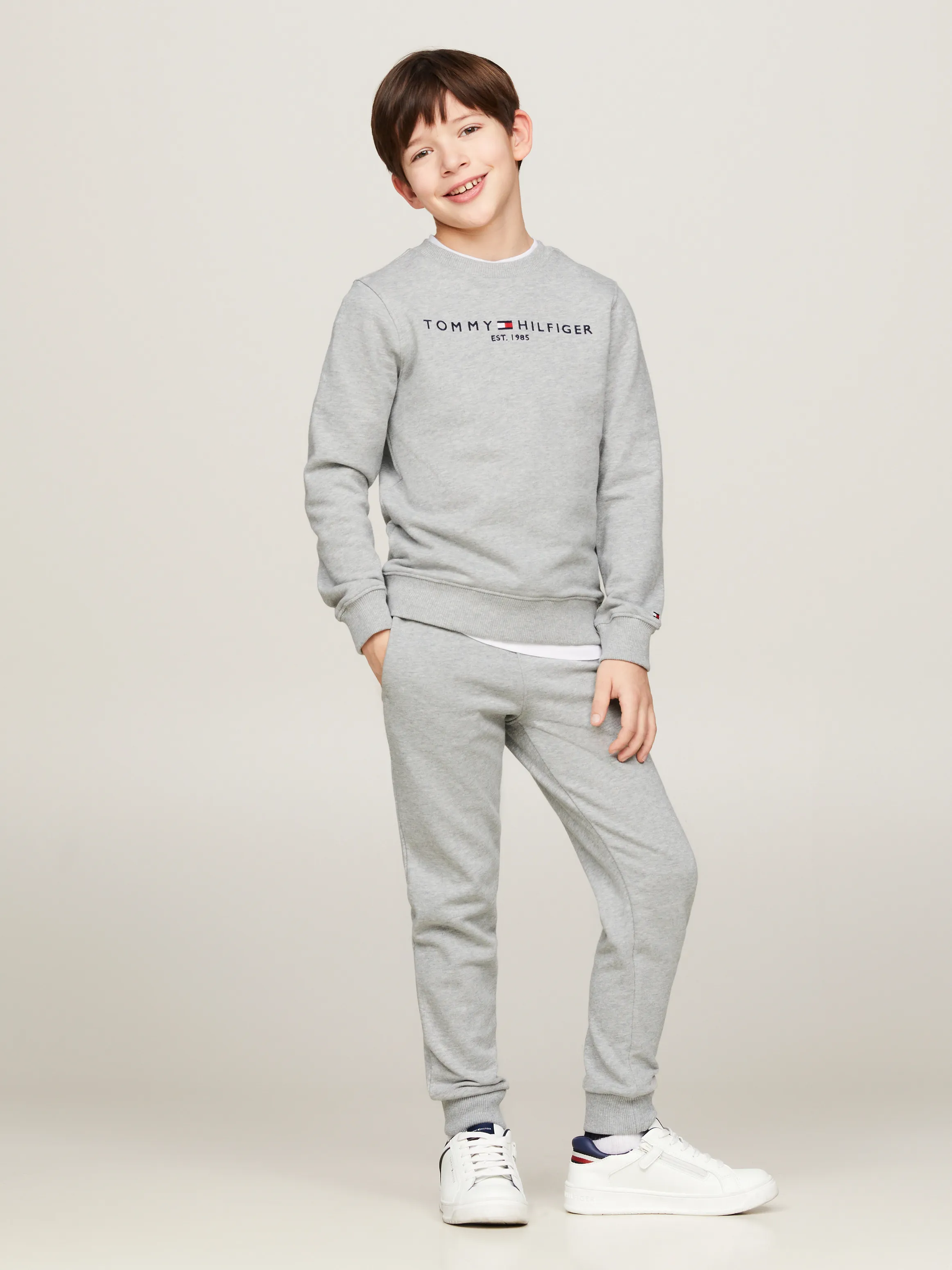 Kids Unisex 3-7 Essential Sweatshirt | Sweatshirts & Hoodies| Tommy Hilfiger